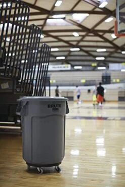 Rubbermaid Commercial Products Brute Trash Can Dome Lid, Gray, 55-Gallon, Compatible With The 55-Gallon Garbage Bins & Commercial Products Brute Heavy-Duty Round Trash/Garbage Lid, Gray -GENERIC Shop 41XW9ywTPNL