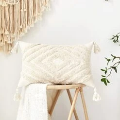 Wake In Cloud - Boho Lumbar Throw Pillow Covers, Decorative Pillow Case Cushion Covers For Couch Sofa Living Room, Tufted Bohemian Farmhouse With Tassels In Beige Cream (1pc, 12x20 Inches)